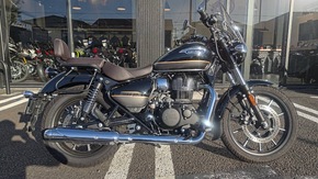 Royal Enfield メテオ350　スーパーノヴァ