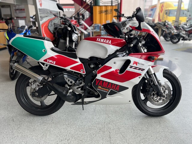 ♪TZR250R 3XV 新品　スモークスクリーン　半透明 TZR250R 3XV ダブルバブル スクリーン スモーク | YAMAHA,TZR250 | K