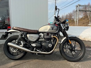 TRIUMPH ストリートツイン