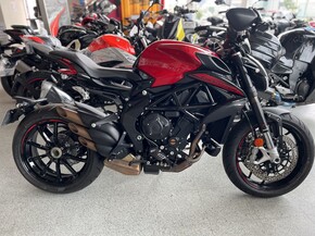 MV Agusta Dragster 800 Rosso