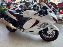 SUZUKI 隼