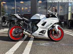 YAMAHA YZF-R7