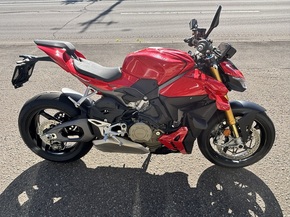 DUCATI Streetfighter V4S【認定中古】